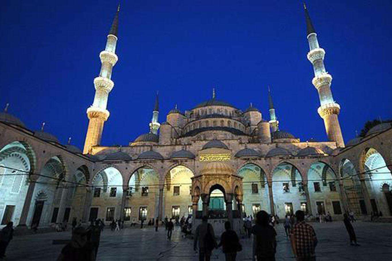 Muslims across the world to observe Laylat al Qadr amid coronavirus restrictions
